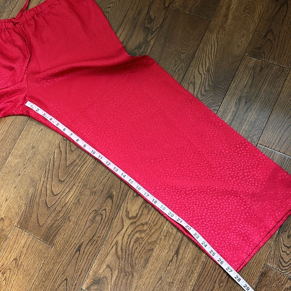 NATORI 2 piece pajama set size LARGE red silky pajama pants and button down top - Picture 11 of 13